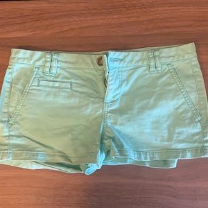 Express Shorts Color Mint